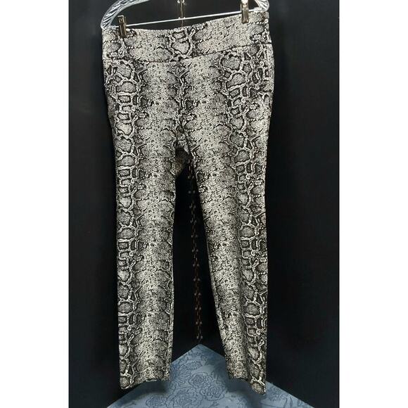 Soho Apparel Women's Snakeskin Print Ankle lengĥt Size Large Black & White - Picture 1 of 4